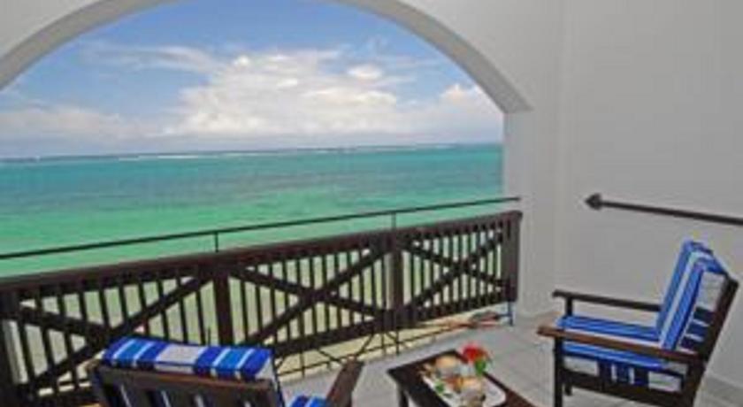 Voyager Beach Resort Mombasa Exteriör bild