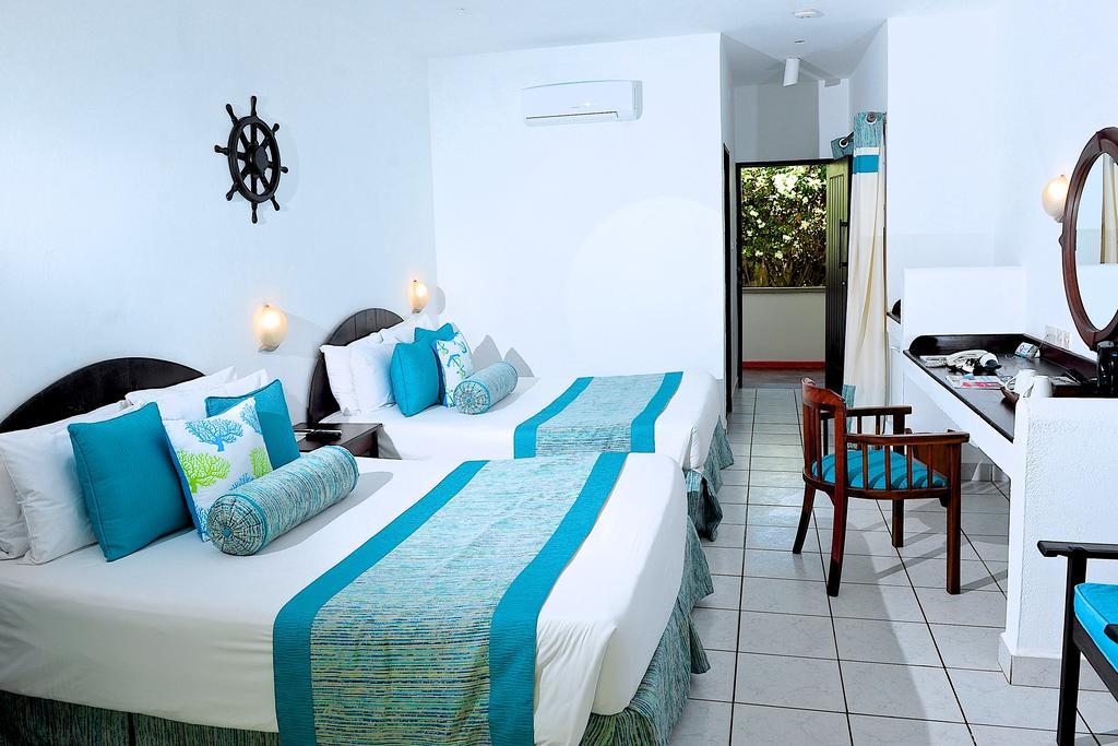 Voyager Beach Resort Mombasa Exteriör bild